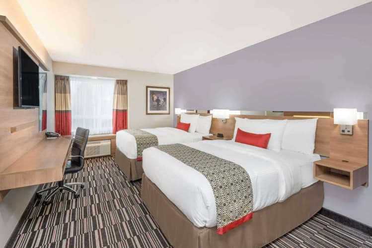 Microtel Inn & Suites by Wyndham Sudbury photo 4