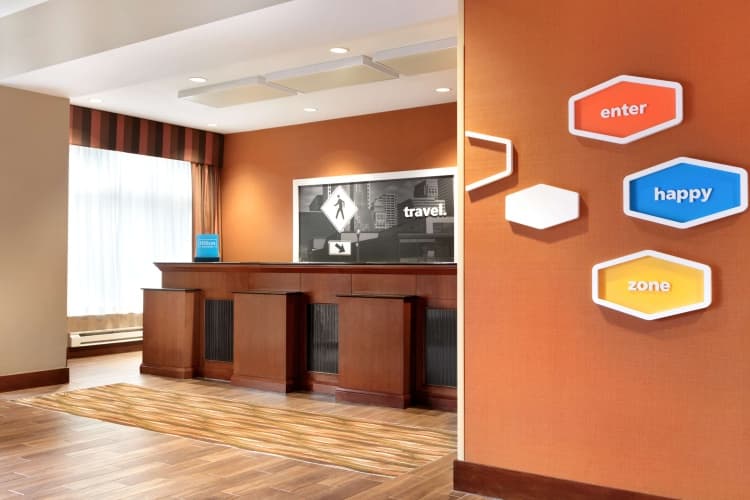Hampton Inn New York - LaGuardia Airport, photo 4