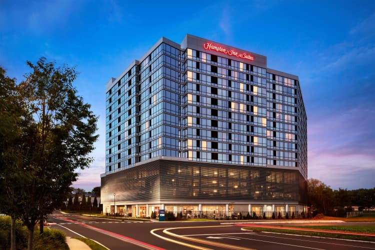 Hampton Inn & Suites Teaneck Glenpointe, NJ photo 2