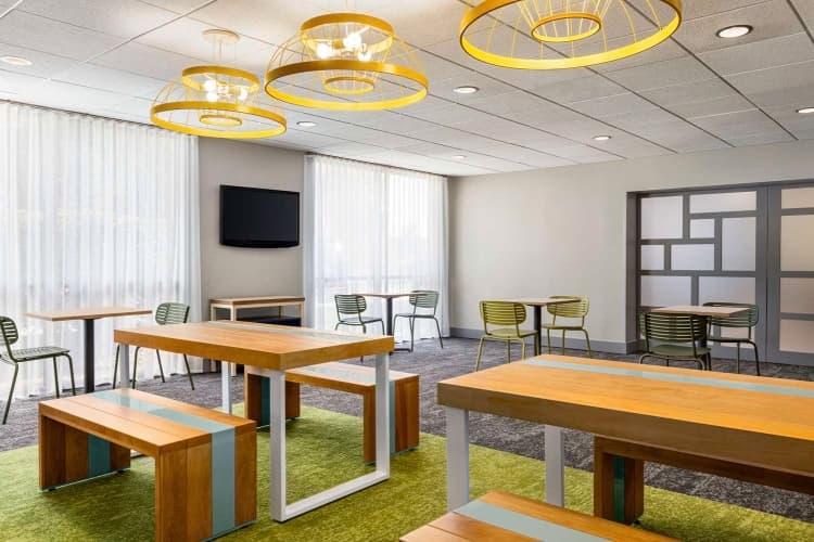 Spark by Hilton Germantown Washington DC North photo 4