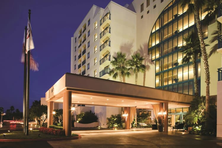 Marriott Newport Beach Bayview photo 2