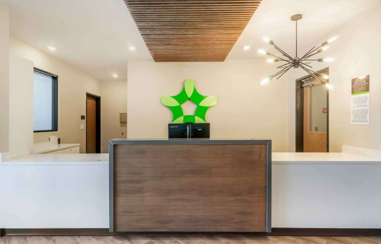 Extended Stay America Premier Suites Fort Myers Airport photo 2