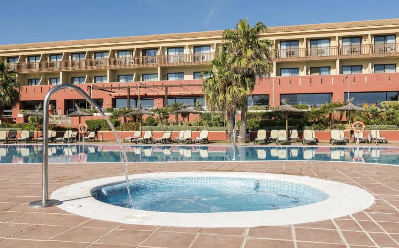 Hotel Ilunion Calas De Conil photo 2