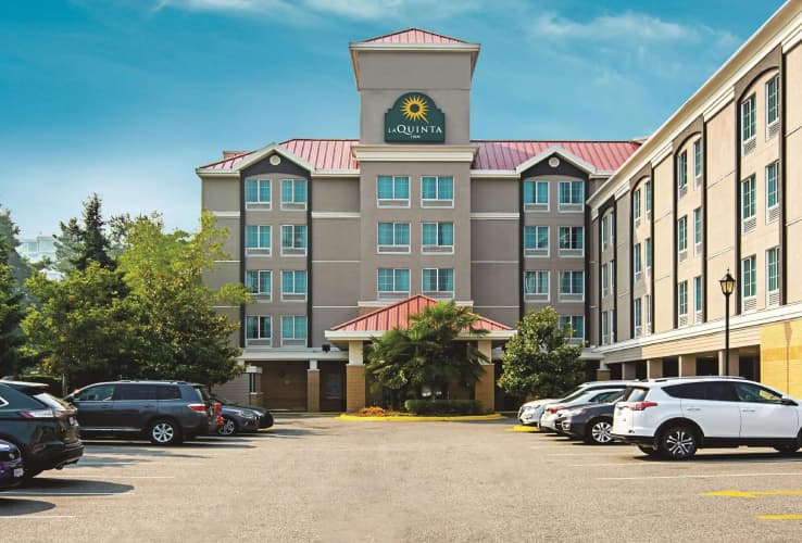 La Quinta Inn by Wyndham Vancouver Airport photo 2