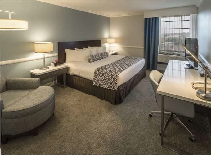 Crowne Plaza Pittsburgh South photo 5