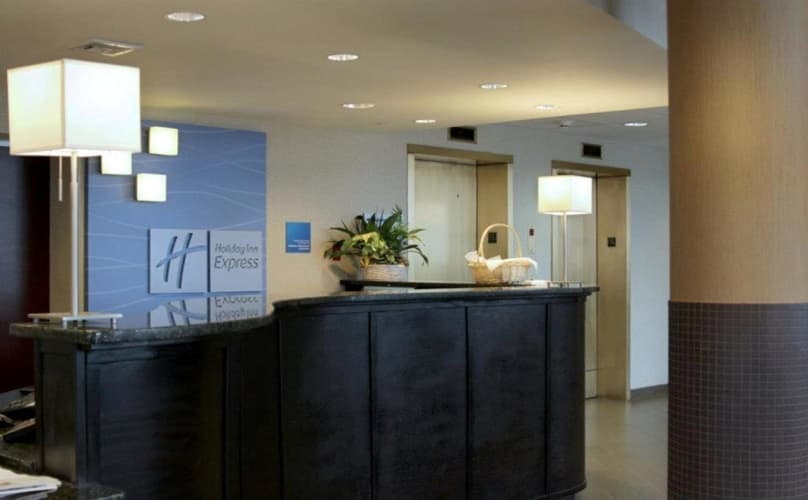Holiday Inn Express Philadelphia-Penns Landing, photo 3