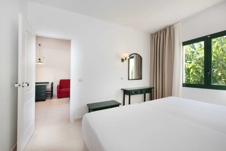 Valentin Son Bou Hotel & Apartements photo 4