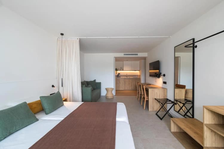 Cabot Las Velas Apartments photo 3