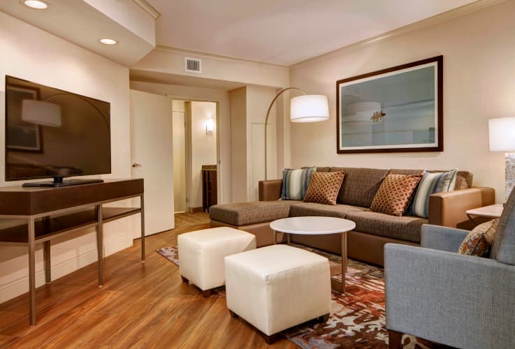 Embassy Suites by Hilton San Diego La Jolla photo 4