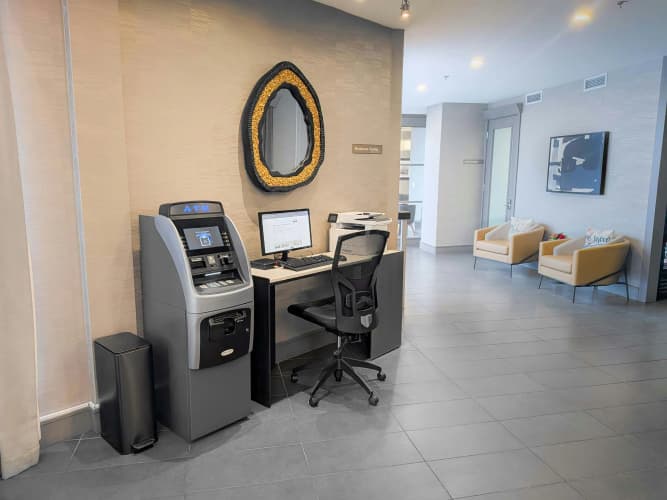 Sandman Signature Hotel Toronto Airport photo 4