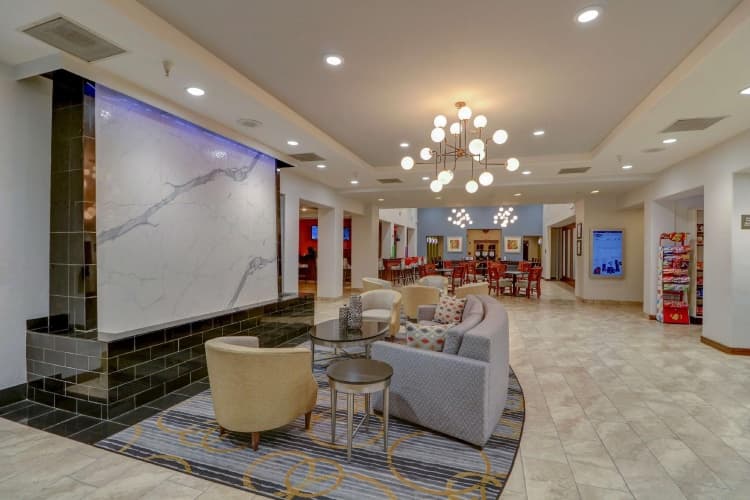 Hampton Inn Tropicana, photo 3
