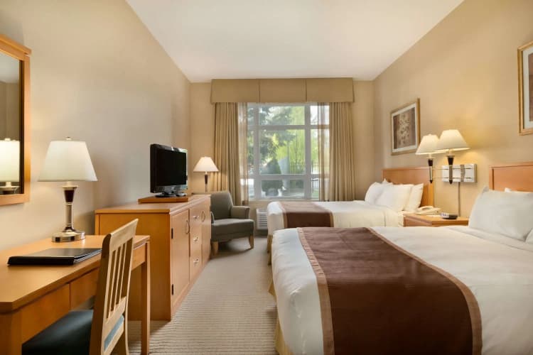 Ramada by Wyndham Nanaimo photo 4