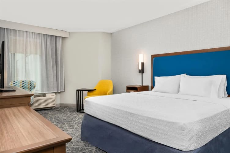 Hampton Inn Chicago North-Loyola Station photo 5