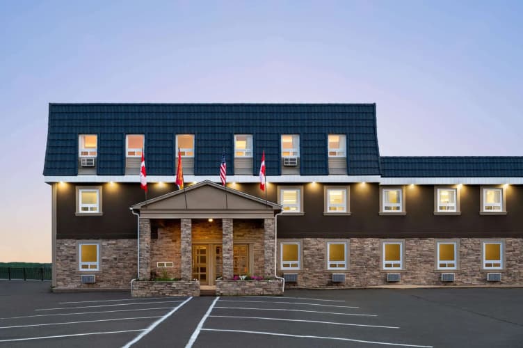Days Inn by Wyndham Fredericton photo 2