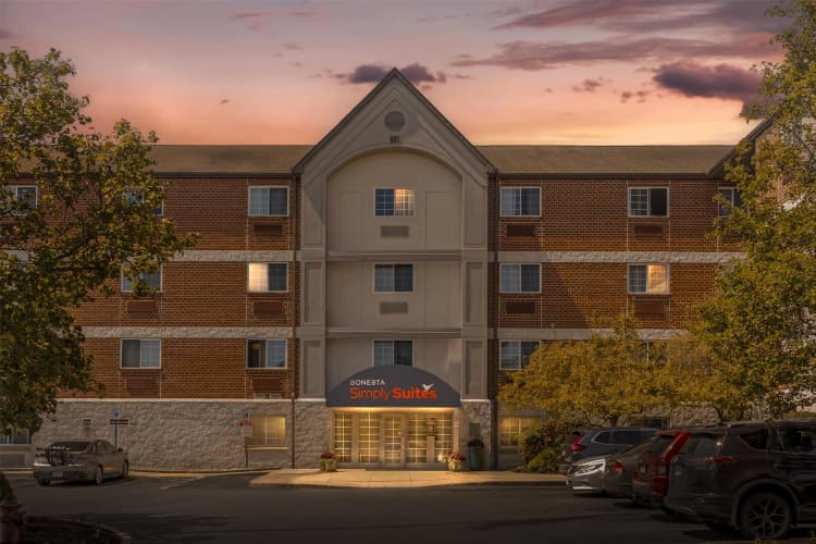 Sonesta Simply Suites Boston Burlington photo 2