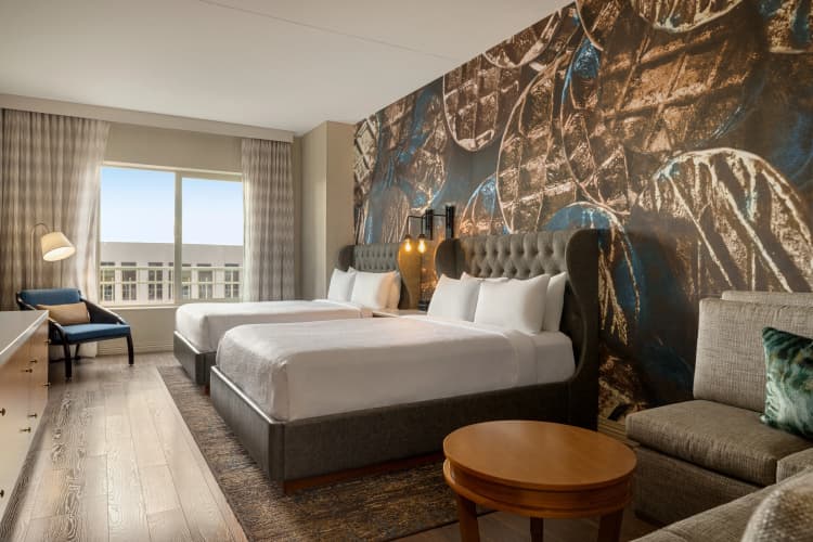 Hotel Indigo Naperville Riverwalk photo 5