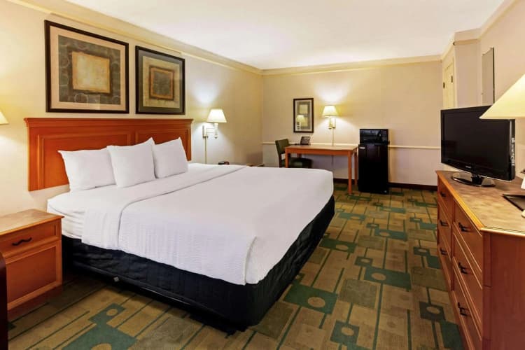 La Quinta Inn by Wyndham College Station photo 5