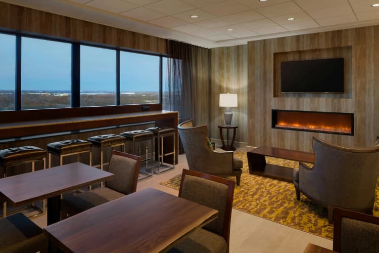Hilton East Brunswick Hotel & Executive Meeting Center photo 3