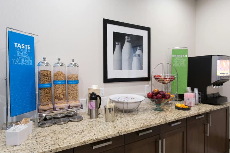 Hampton Inn by Hilton Lloydminster photo 5