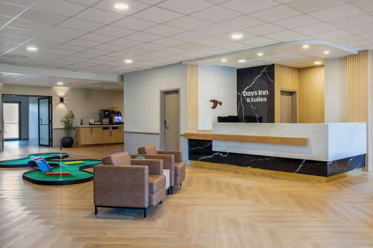 Days Inn & Suites by Wyndham West Edmonton photo 3