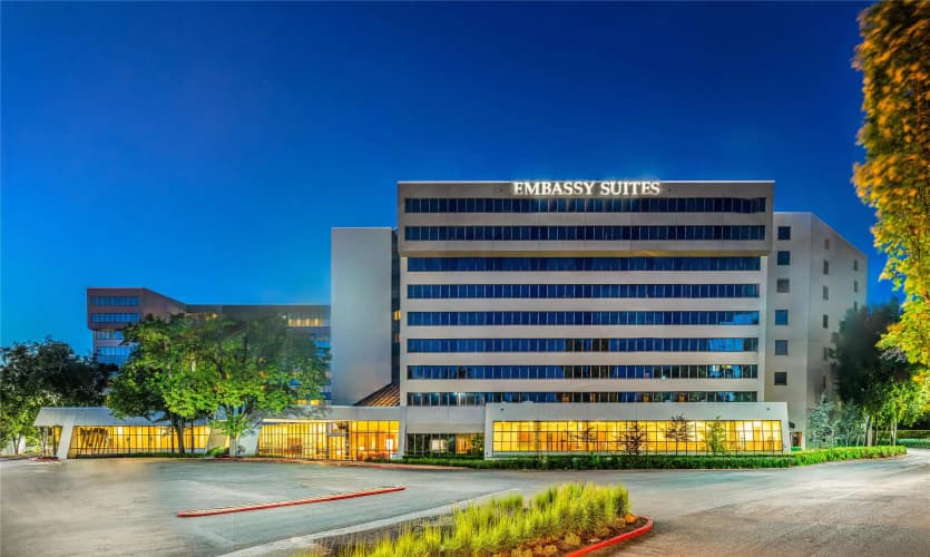 Embassy Suites by Hilton Portland Tigard photo 2