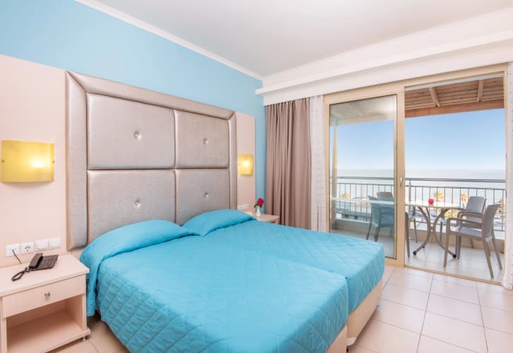 Grand Blue Beach Hotel photo 4