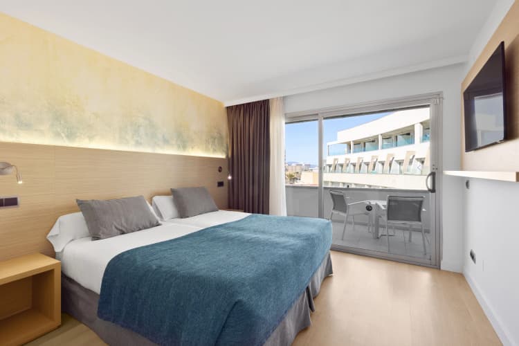 Aparthotel Fontanellas Playa photo 4