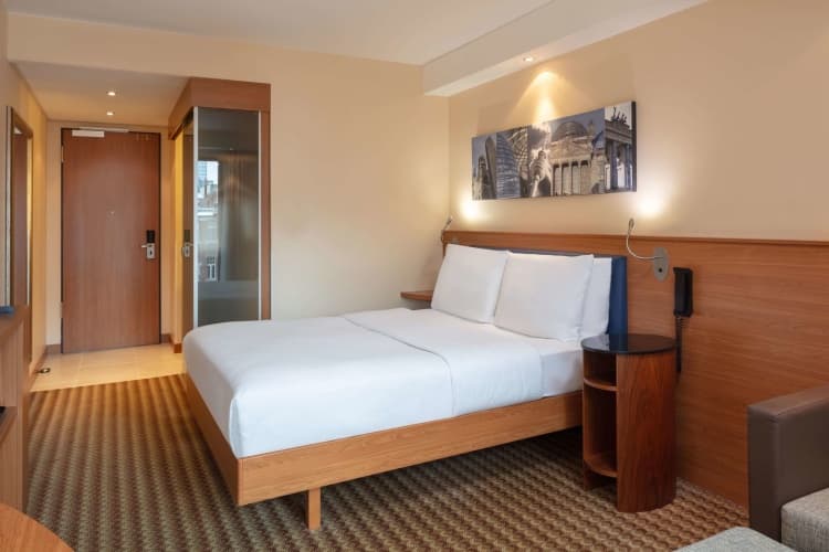Hampton by Hilton Berlin City West photo 5