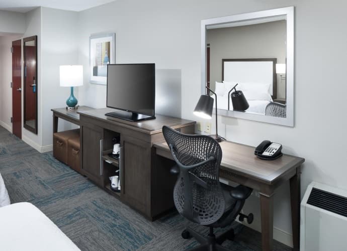 Hampton Inn St. Louis-Downtown (At the Gateway Arch) photo 5