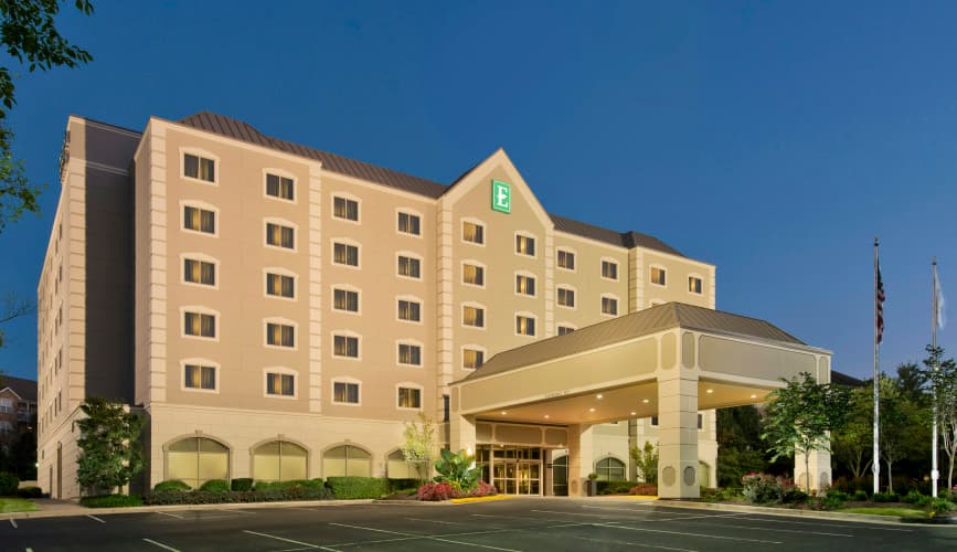 Embassy Suites by Hilton Dulles Airport photo 2