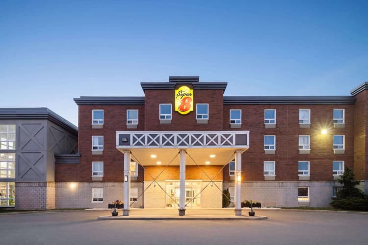 Super 8 by Wyndham St-Jerome photo 2