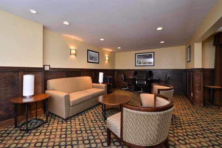 Best Western Glenview -Chicagoland Inn And Suites, photo 3