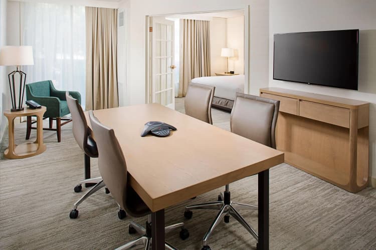 Hilton Atlanta Perimeter Suites photo 5