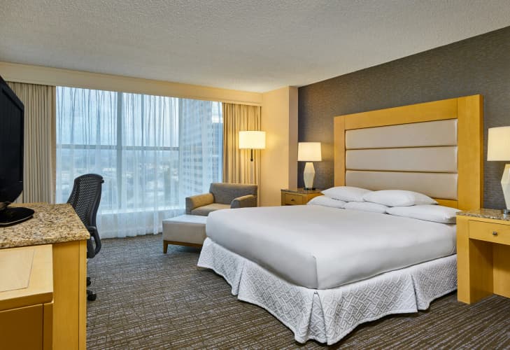 Hilton Los Angeles North/Glendale & Executive Meeting Center photo 3