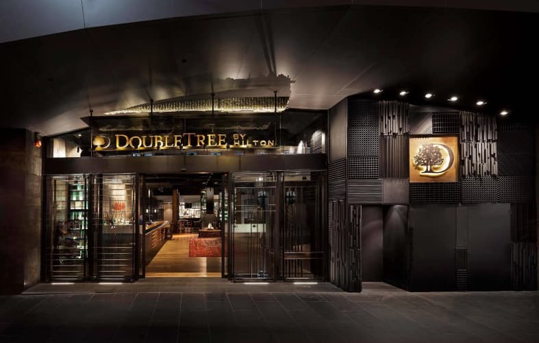 DoubleTree by Hilton Melbourne - Flinders Street photo 2