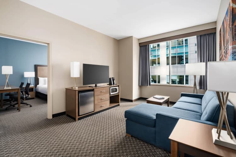 La Quinta Inn & Suites by Wyndham Chicago Downtown photo 4
