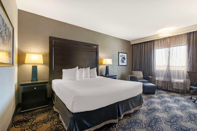 Best Western Plus Midwest Inn photo 5