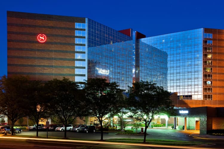 Sheraton Indianapolis Hotel At Keystone Crossing photo 2