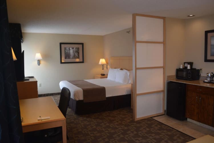 Surestay Plus Hotel By Best Western Roanoke Rapids I 95 photo 5