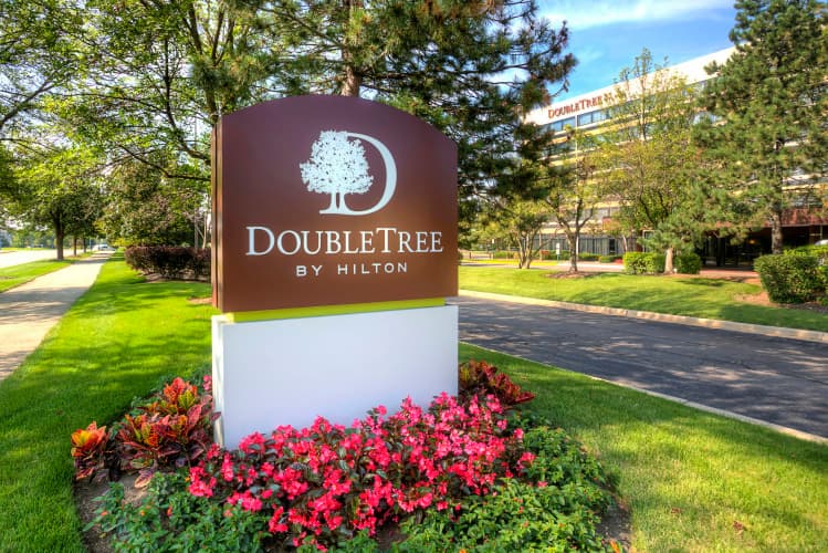 DoubleTree by Hilton Chicago Schaumburg photo 2
