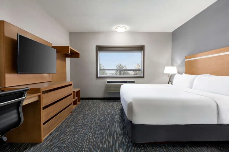 Wingate by Wyndham Lethbridge photo 5