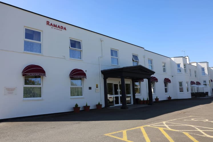 Ramada by Wyndham Cheltenham photo 1