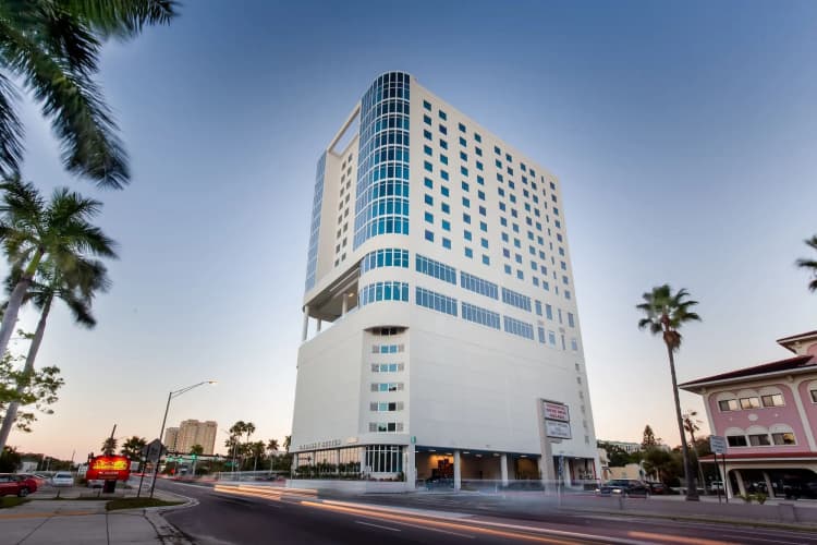Embassy Suites by Hilton Sarasota, photo 2