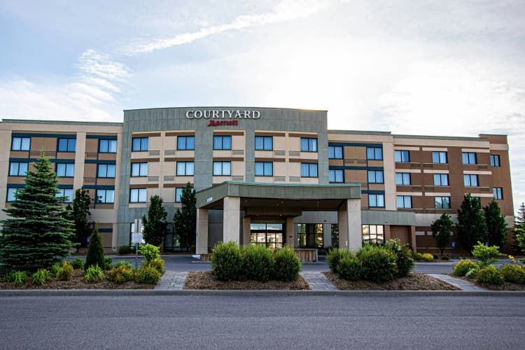 Courtyard Kingston Highway 401 Division Street photo 2