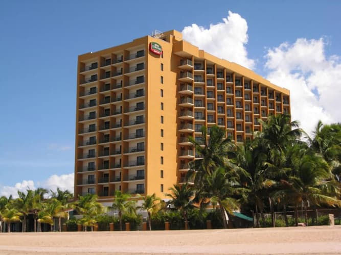 Courtyard Isla Verde Beach Resort photo 2