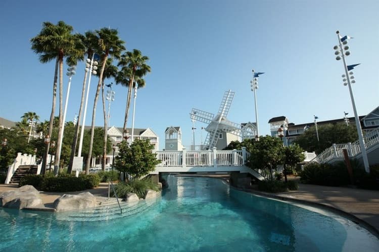 Disney's Yacht Club Resort photo 2