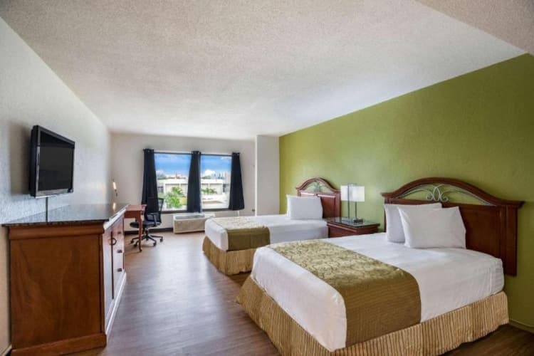 OYO Hotel Orlando Airport photo 5