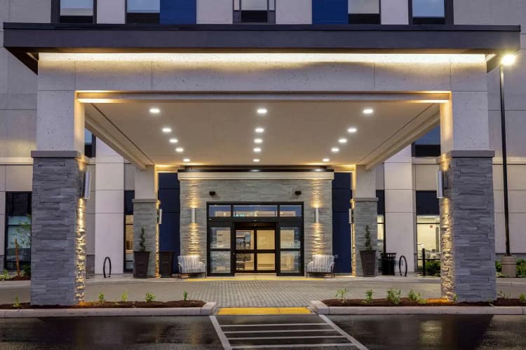 Hampton Inn & Suites by Hilton Burlington Toronto photo 2