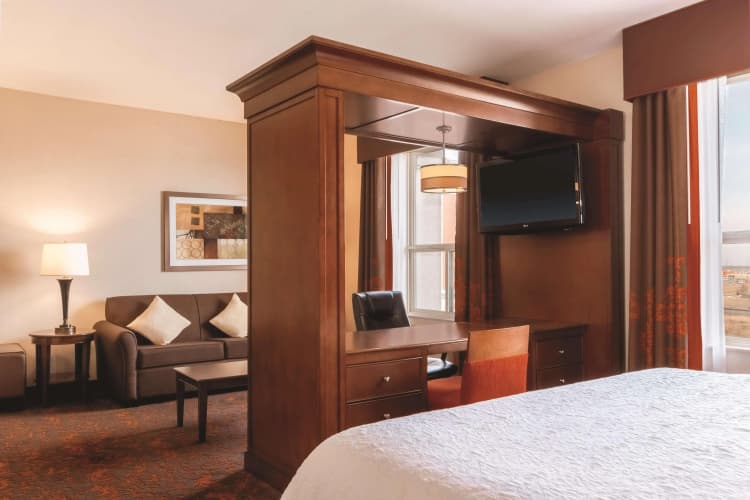Hampton Inn by Hilton Edmonton South photo 4
