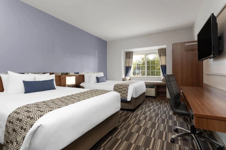 Microtel Inn & Suites by Wyndham Sault Ste. Marie photo 5